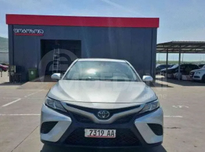 Toyota Camry 2.5L 2019 Тбилиси - изображение 1