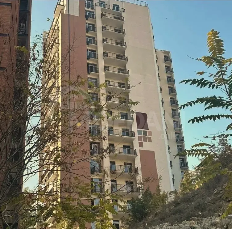 იყიდება 3 ოთახიანი ბინას 69მ² 15/25 სართ თბილისი - photo 1