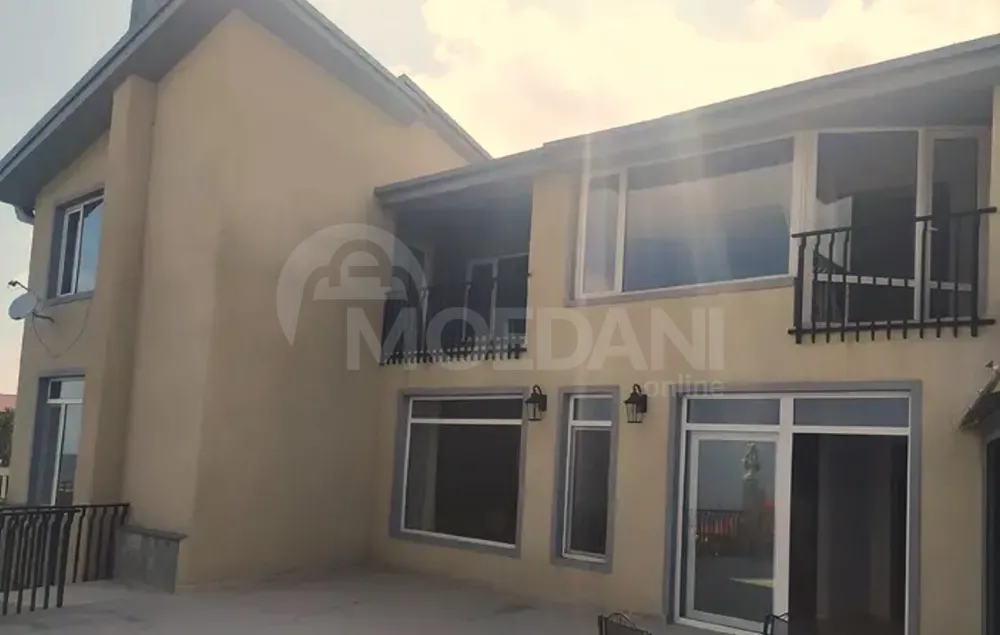 Сдам Дача 700м² Тбилиси - изображение 1