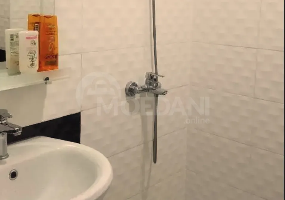 Сдам 2-комн. квартиру 45м² 4/12 эт. Тбилиси - изображение 3