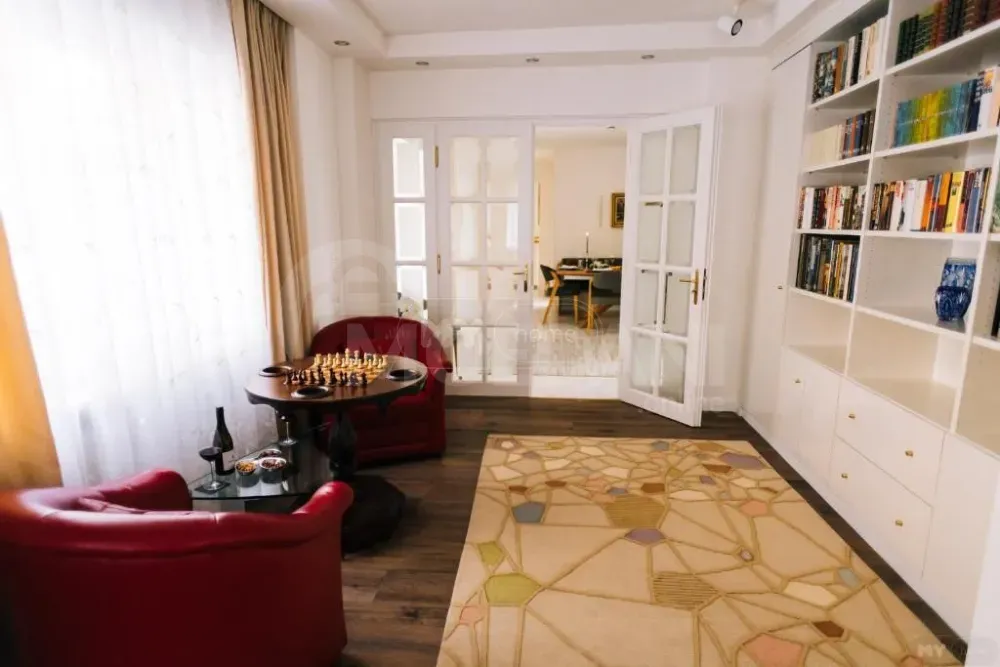 Apartments For Rent three-room 107м² 5/10 floor Tbilisi - photo 2