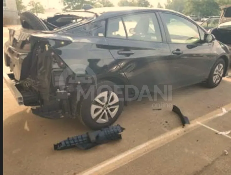 Toyota Prius 1.7L 2018 Тбилиси - изображение 3