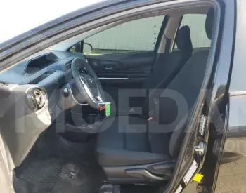 Toyota Prius 1.5L 2015 Тбилиси - изображение 7