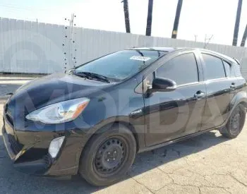 Toyota Prius 1.5L 2015 Тбилиси - изображение 1
