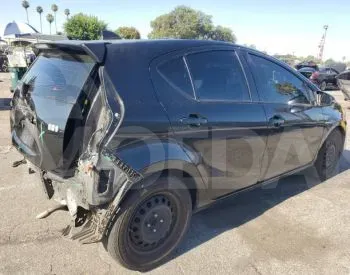 Toyota Prius 1.5L 2015 Тбилиси - изображение 3