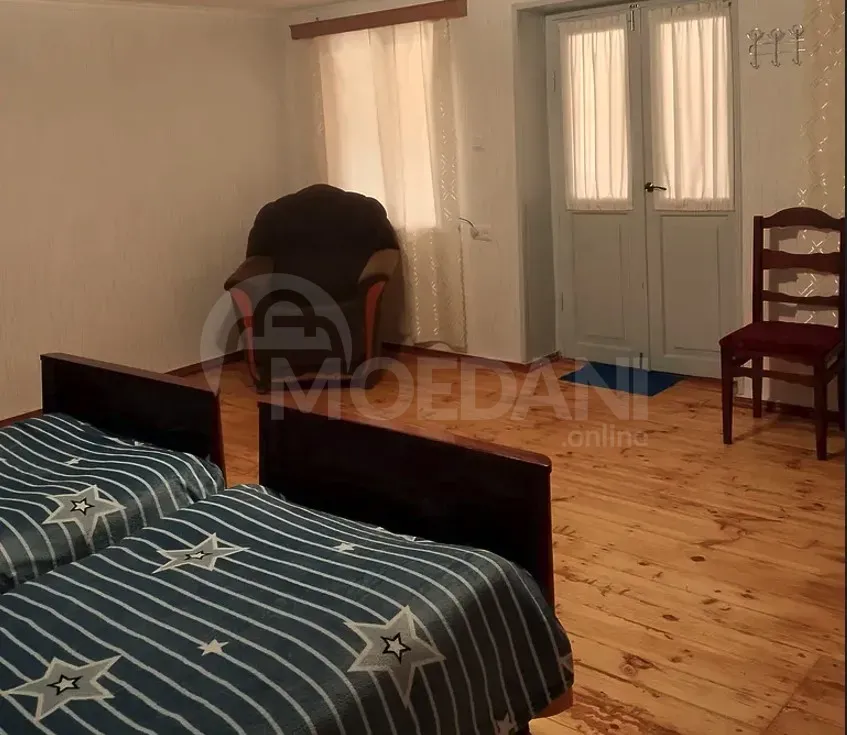 ქირავდება 2 ოთახიანი ბინა 40მ² 1/2 სართ თბილისი - photo 1