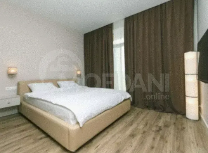 Сдам 3-комн. квартиру 107м² 3/6 эт. Тбилиси - изображение 1