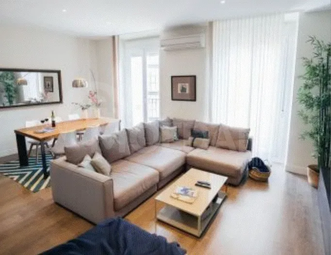 Apartments For Rent three-room 140м² 6/9 floor Tbilisi - photo 1