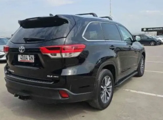 Toyota Highlander 2017 თბილისი