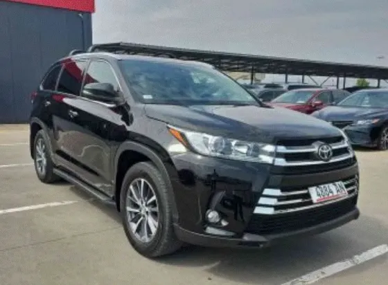 Toyota Highlander 2017 Тбилиси