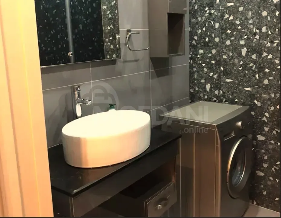 Сдам 2-комн. квартиру 45м² 1/10 эт. Тбилиси - изображение 2