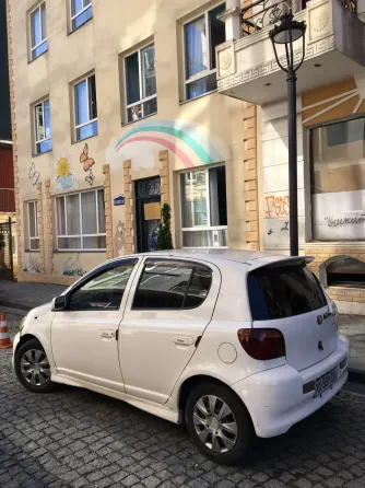 Toyota Vitz 2002 Батуми