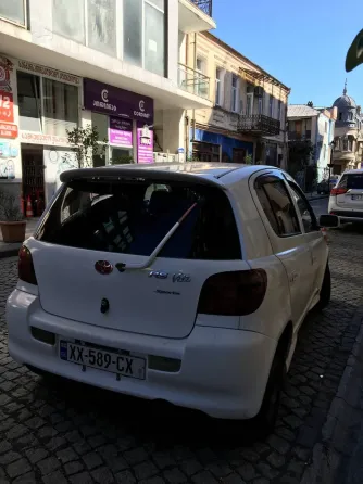 Toyota Vitz 2002 Батуми