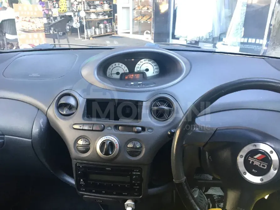 Toyota Vitz 1.5L 2002 Батуми - изображение 4
