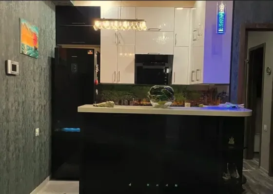 ქირავდება 3 ოთახიანი ბინა 80მ² 8/9 სართ თბილისი