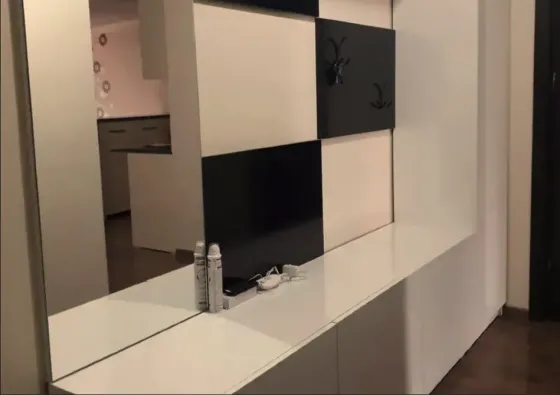 ქირავდება 2 ოთახიანი ბინა 63მ² 5/5 სართ თბილისი