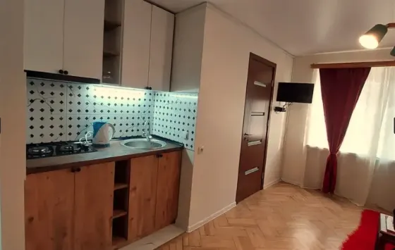 ქირავდება 2 ოთახიანი ბინა 35მ² 1/5 სართ თბილისი