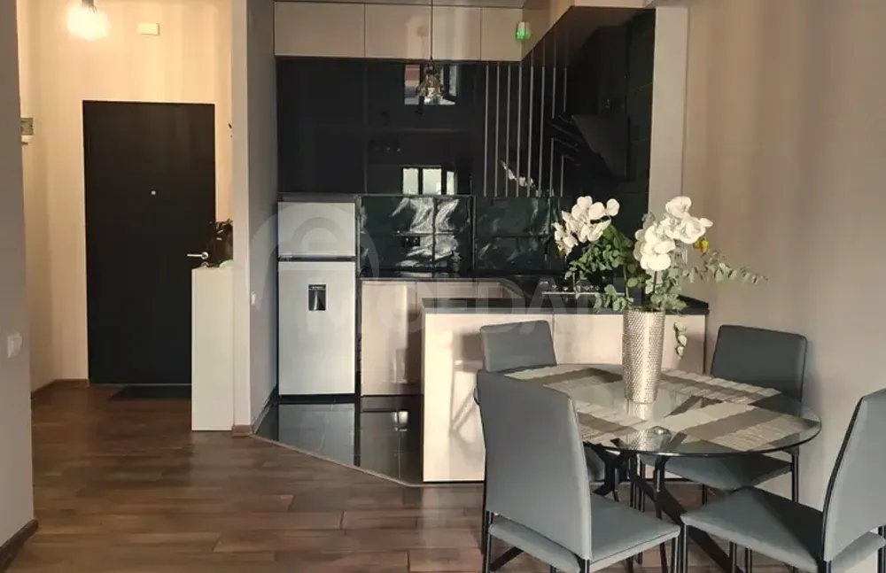 ქირავდება 2 ოთახიანი ბინა 60მ² 14/22 სართ თბილისი - photo 4