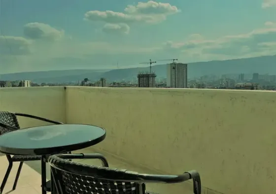 ქირავდება 2 ოთახიანი ბინა 50მ² 10/12 სართ თბილისი