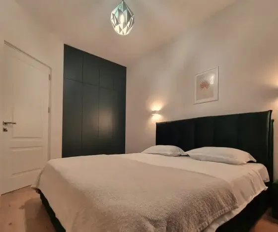 ქირავდება 2 ოთახიანი ბინა 45მ² 5/8 სართ თბილისი