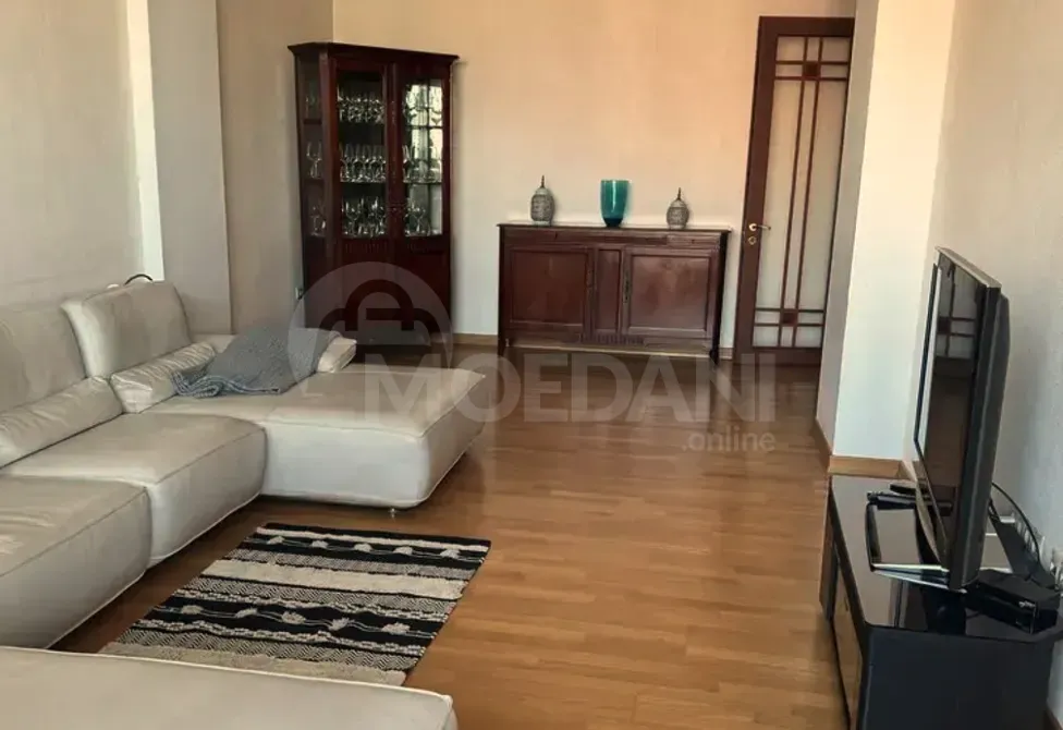 ქირავდება 4 ოთახიანი ბინა 150მ² 5/9 სართ თბილისი - photo 1