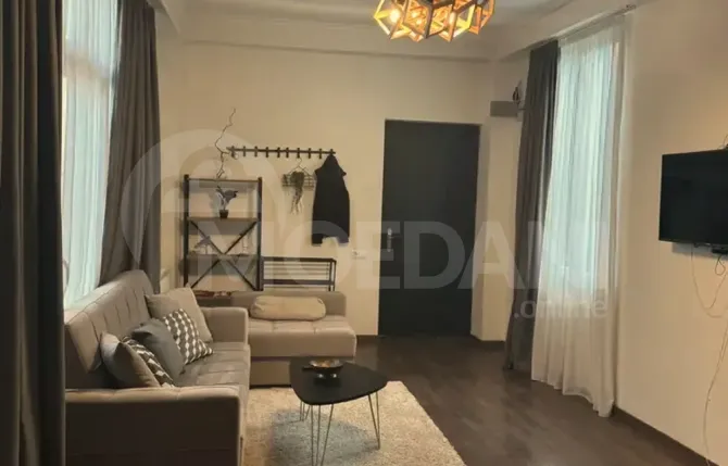 Сдам 4-к. квартиру 120м² 2/2 эт. Тбилиси - изображение 1