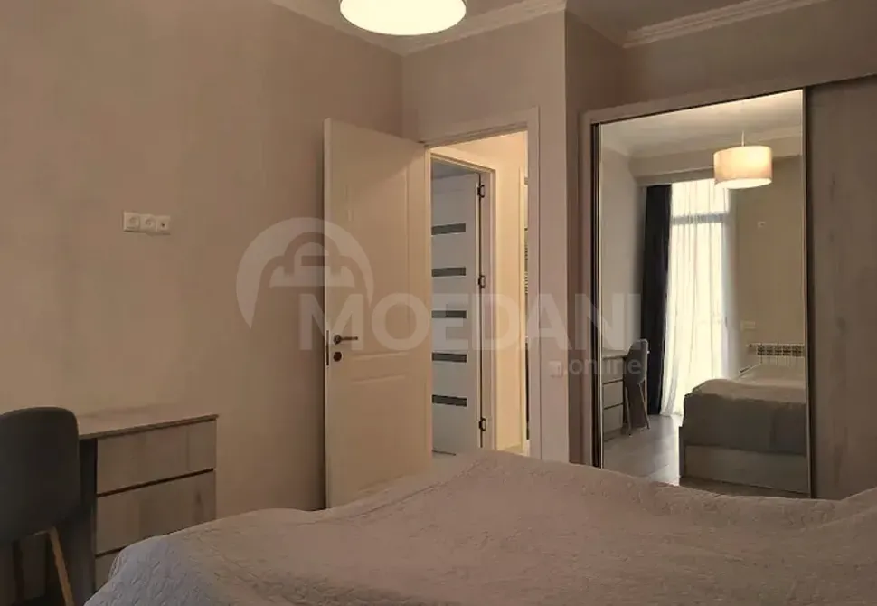 ქირავდება 4 ოთახიანი ბინა 160მ² 4/8 სართ თბილისი - photo 1