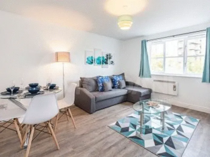 ქირავდება 4 ოთახიანი ბინა 138მ² 5/14 სართ თბილისი - photo 2