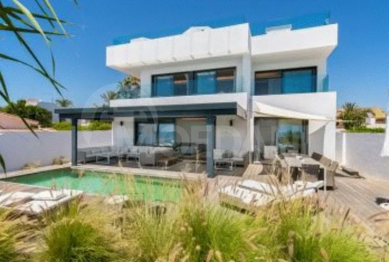 Сдам Дом 562м² Тбилиси - изображение 1