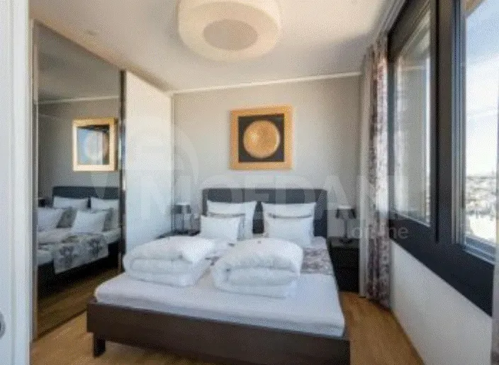 ქირავდება 3 ოთახიანი ბინა 118მ² 16/24 სართ თბილისი - photo 1