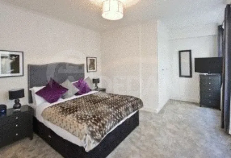 Сдам 5-комн. квартиру 215м² 4/11 эт. Тбилиси - изображение 1