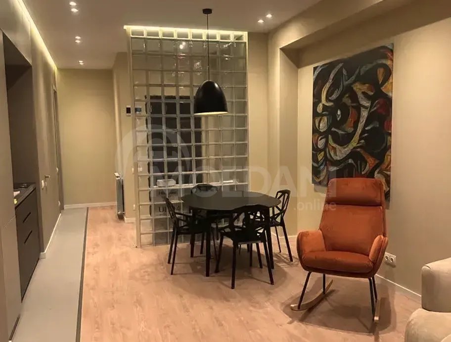 ქირავდება 3 ოთახიანი ბინა 75მ² 11/12 სართ თბილისი - photo 2