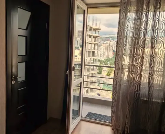 ქირავდება 3 ოთახიანი ბინა 62მ² 13/22 სართ თბილისი