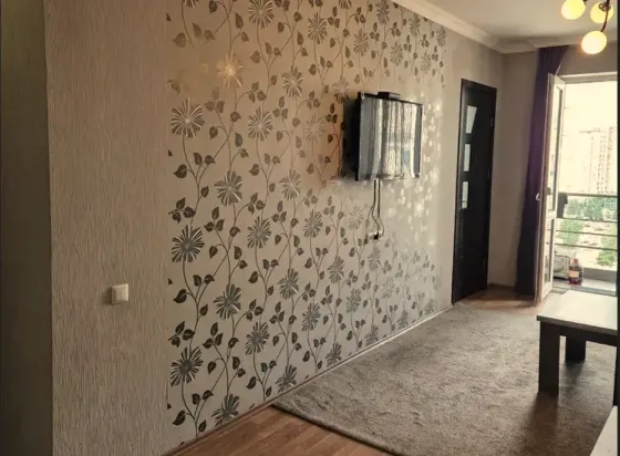 ქირავდება 3 ოთახიანი ბინა 62მ² 13/22 სართ თბილისი