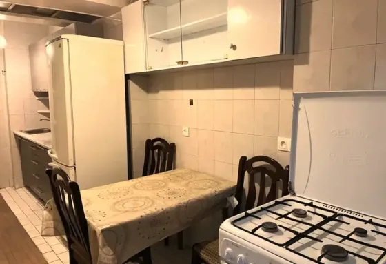 ქირავდება 3 ოთახიანი ბინა 100მ² 1/5 სართ თბილისი