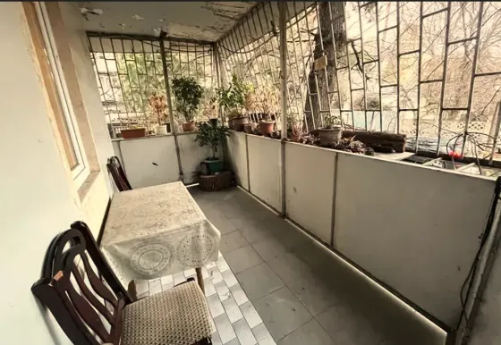 ქირავდება 3 ოთახიანი ბინა 100მ² 1/5 სართ თბილისი