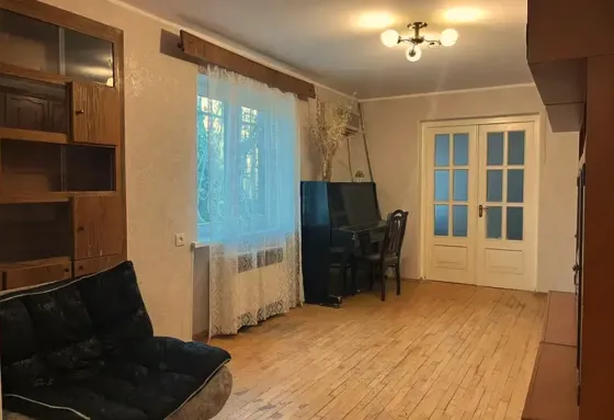 ქირავდება 3 ოთახიანი ბინა 100მ² 1/5 სართ თბილისი