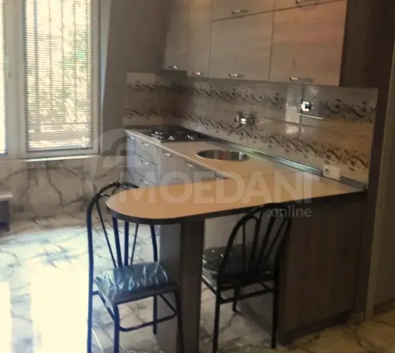 ქირავდება 2 ოთახიანი ბინა 40მ² 6/6 სართ თბილისი - photo 10