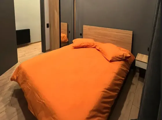 ქირავდება 3 ოთახიანი ბინა 75მ² 30/32 სართ თბილისი