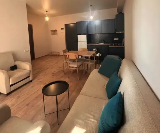 ქირავდება 2 ოთახიანი ბინა 50მ² 5/15 სართ თბილისი