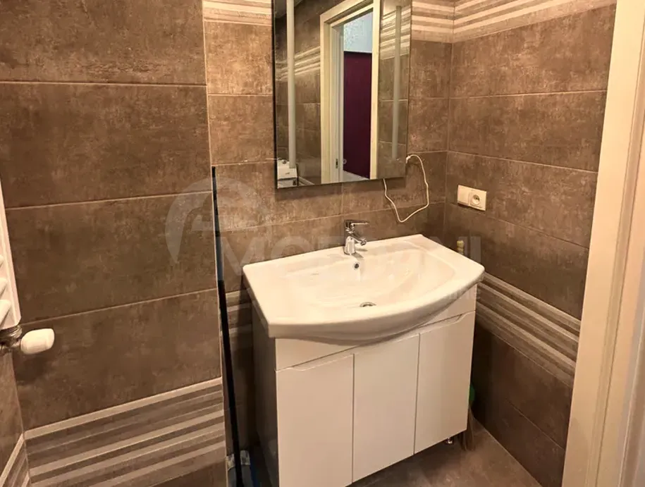 ქირავდება 2 ოთახიანი ბინა 70მ² 10/11 სართ თბილისი - photo 4