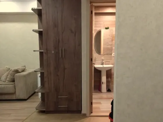 ქირავდება 2 ოთახიანი ბინა 60მ² 12/18 სართ თბილისი