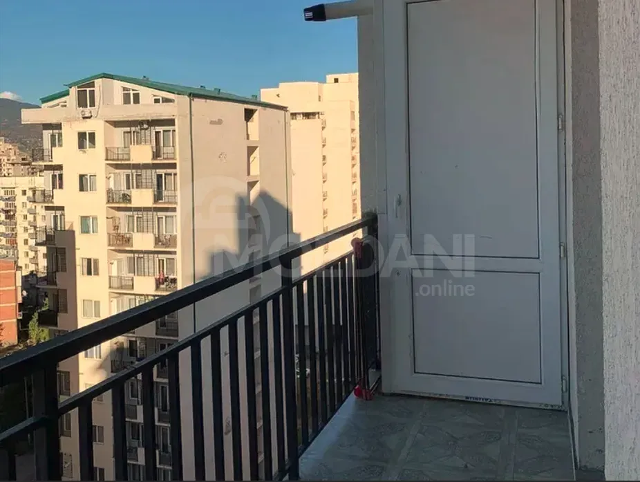 Сдам 2-комн. квартиру 45м² 2/9 эт. Тбилиси - изображение 2