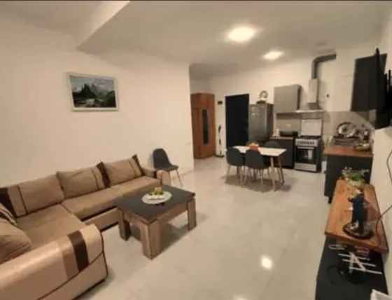 ქირავდება 2 ოთახიანი ბინა 65მ² 8/12 სართ თბილისი