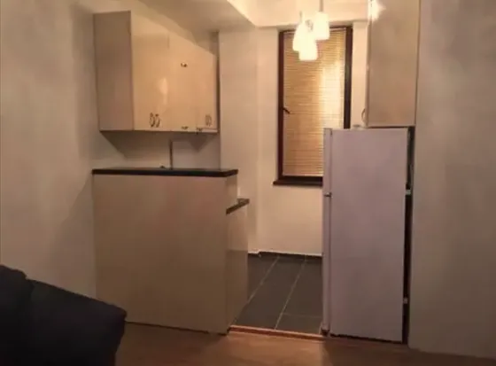 ქირავდება 2 ოთახიანი ბინა 50მ² 2/8 სართ თბილისი