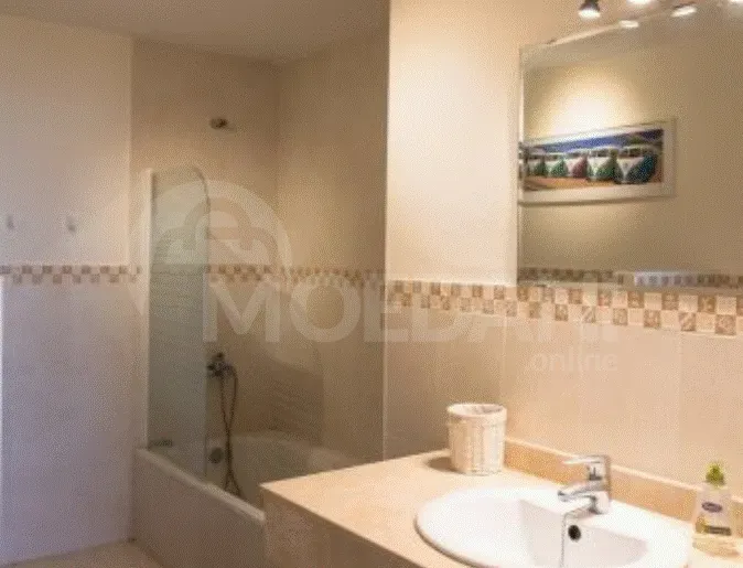 ქირავდება 2 ოთახიანი ბინა 75მ² 2/5 სართ თბილისი - photo 4