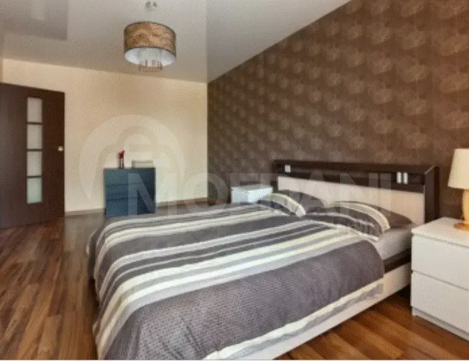 ქირავდება 3 ოთახიანი ბინა 105მ² 3/5 სართ თბილისი - photo 1