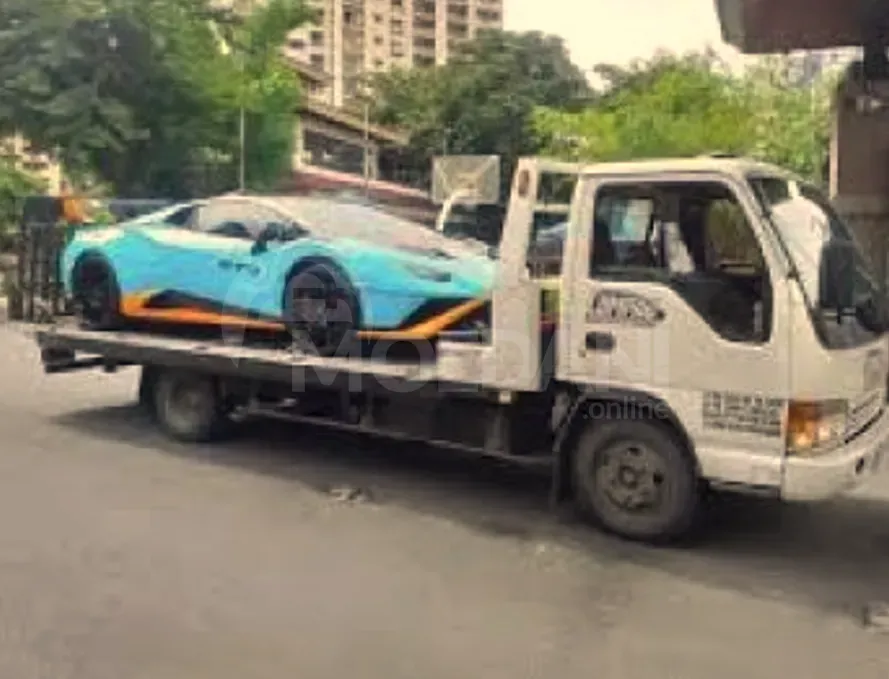 A tow truck in Tbilisi Tbilisi - photo 1