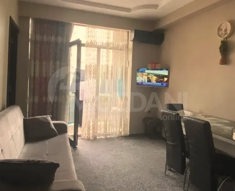 იყიდება 3 ოთახიანი ბინას 53მ² 4/8 სართ თბილისი - photo 2