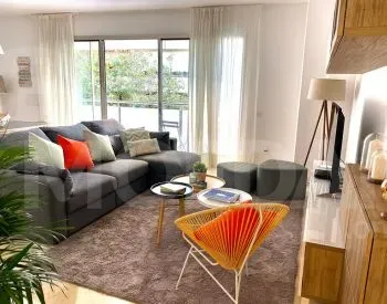 ქირავდება 3 ოთახიანი ბინა 138მ² 5/8 სართ თბილისი - photo 1